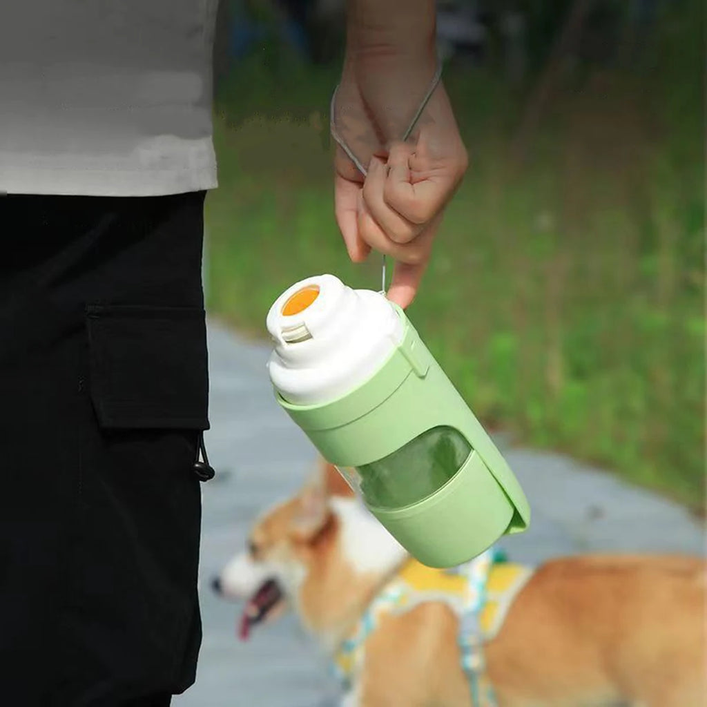 Botella de Agua Portátil para Perros y Gatos con Compartimento de Comida